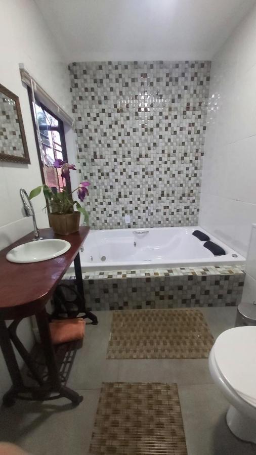 Chale Pavao Azul Hotel Cunha Buitenkant foto
